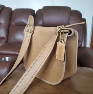 Vintage Coach Classic Natural Tan Shoulder Handbag NYC HTF GUC